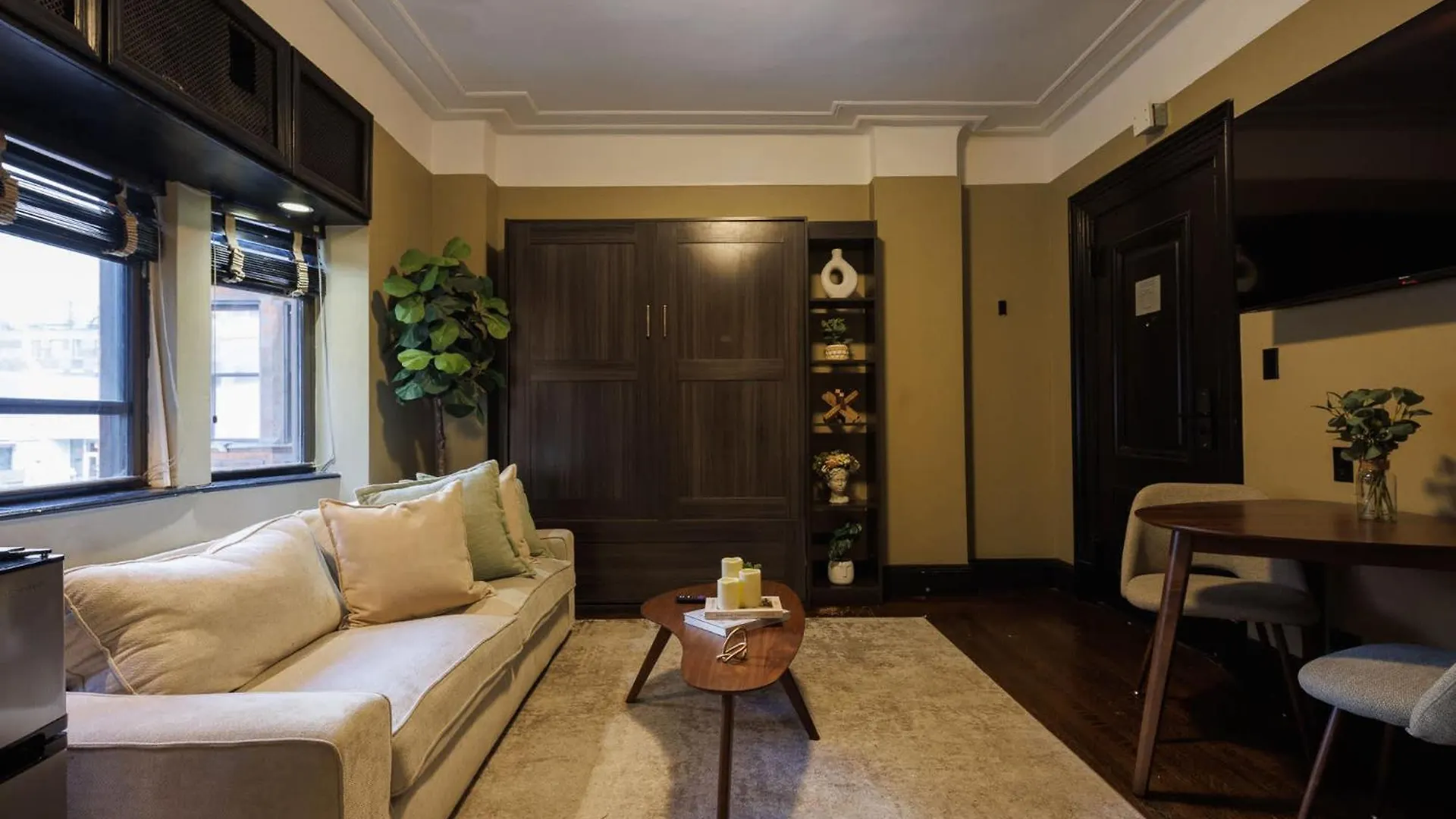 Apartment Central City Stay Steps To Everything Gym New York